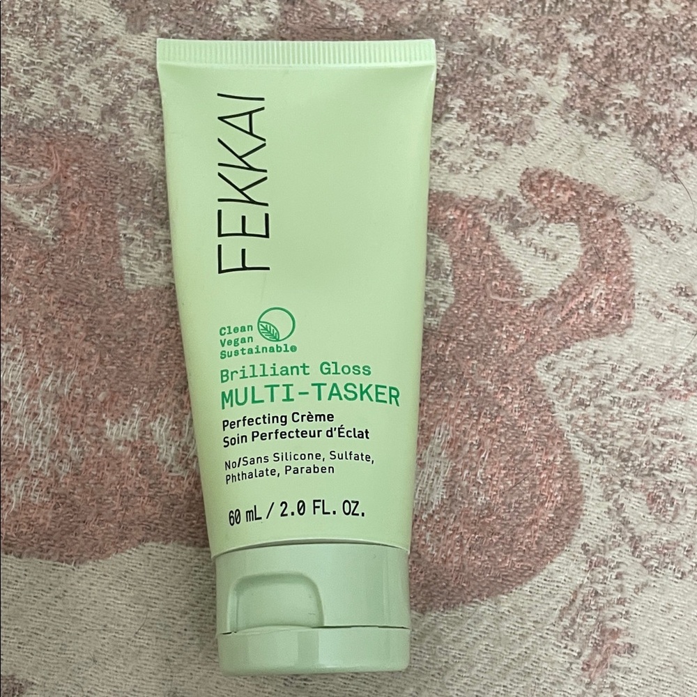 Brilliant Gloss Multi-Tasker Perfecting Crème